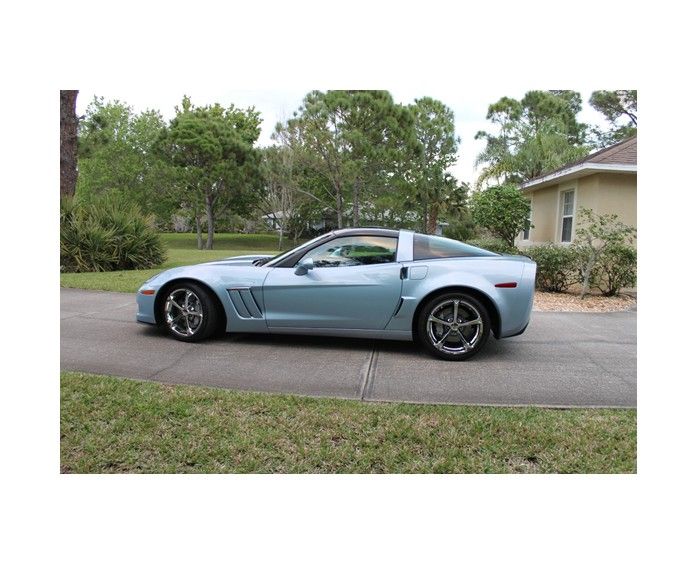 Side view driveway.jpg