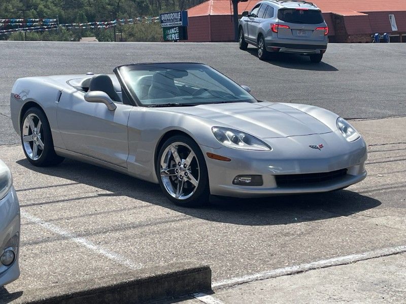 Beautuful 2005 3LT Corvette Convertible